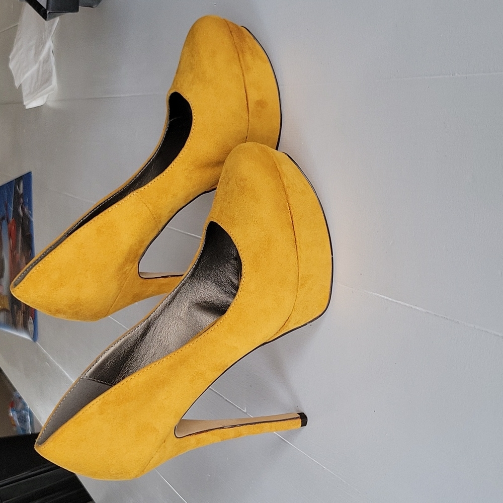 Beautiful yellow stilettos